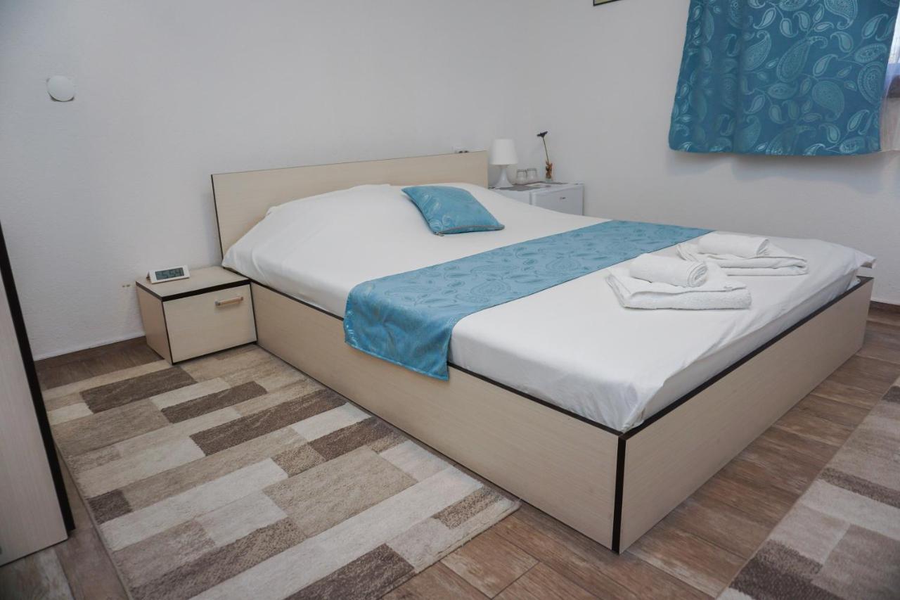 Bed & Breakfast Delikates Sztokajovo Kültér fotó